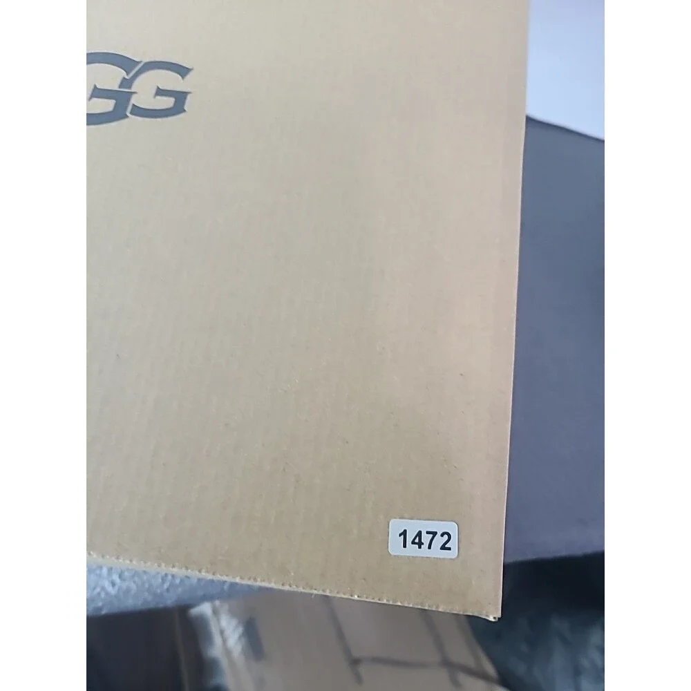 BNIB Ugg URSEEN Platform Size 11/12